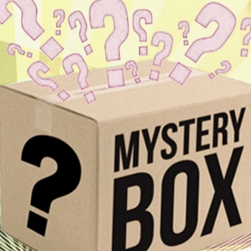 🔥Hot Buy 🔥Holiday Mystery Box 🌟🌟